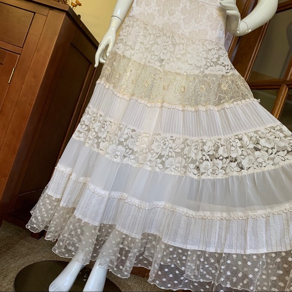 Modelle Designs Tiered Lace Maxi Dress - Picture 4 of 7